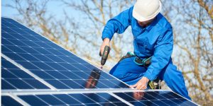 Installation Maintenance Panneaux Solaires Photovoltaïques à Pontours